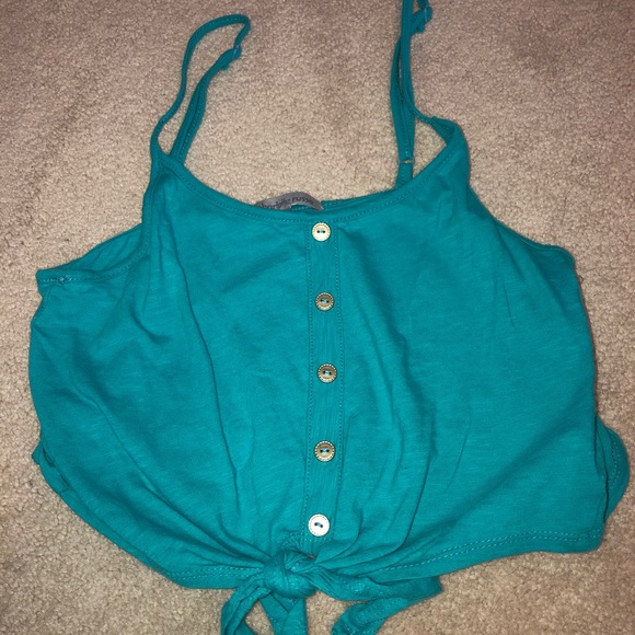 Crop top - Picture 2 of 4